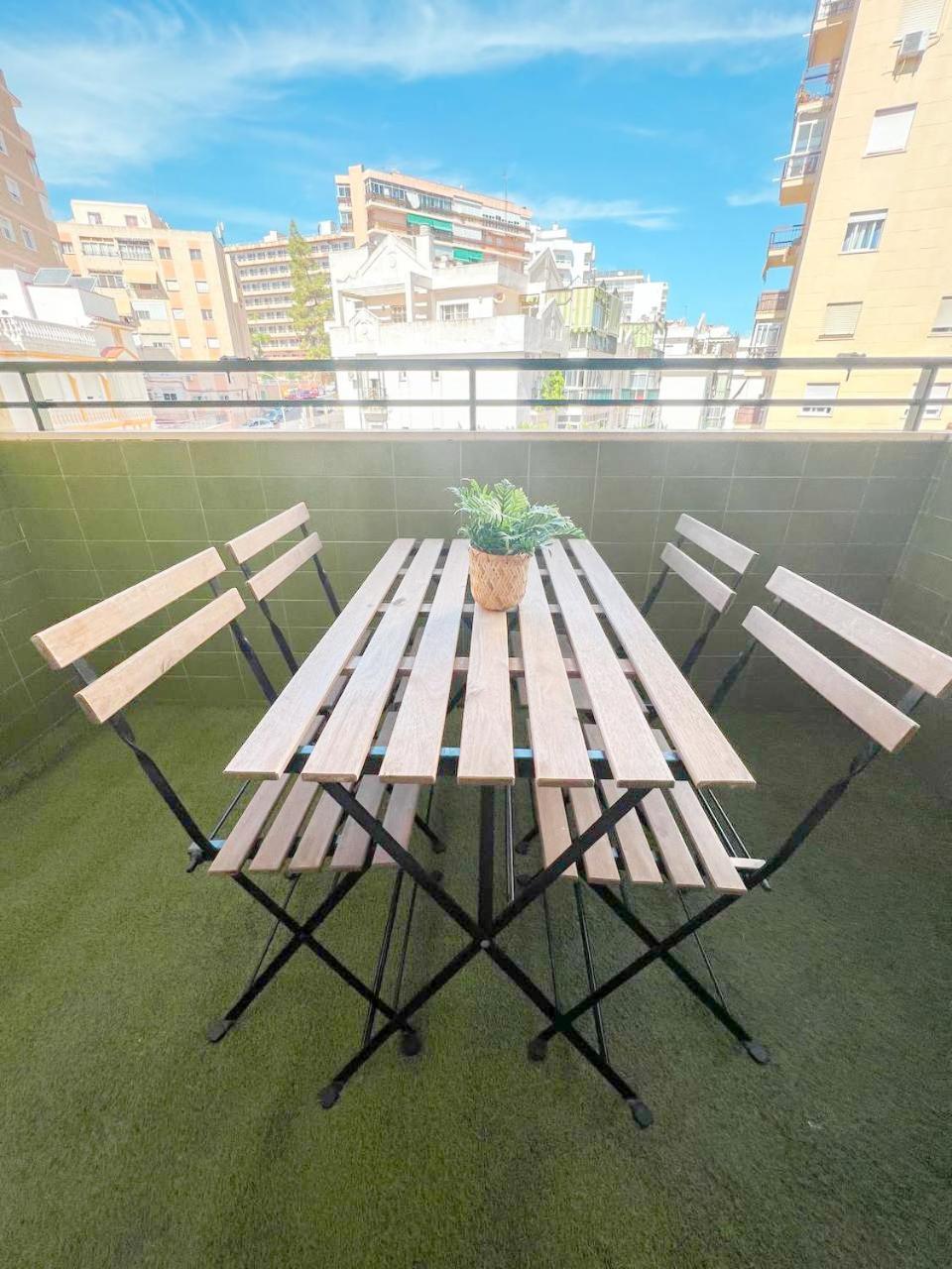 Large & Cozy Centrally Apartment Torremolinos Dış mekan fotoğraf