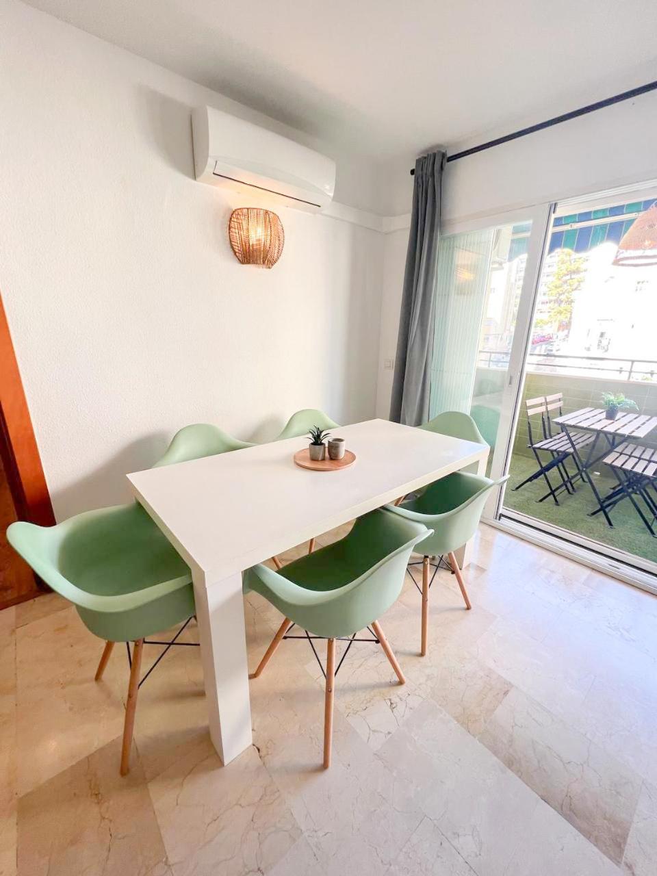 Large & Cozy Centrally Apartment Torremolinos Dış mekan fotoğraf